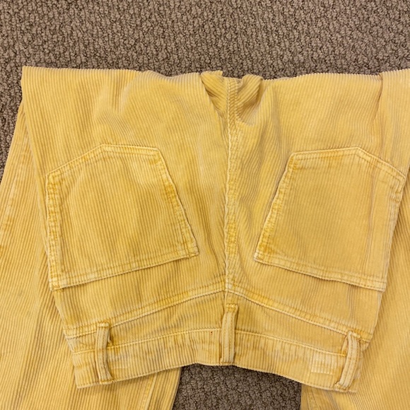 Yellowish orange corduroy flare jeans - Picture 4 of 5